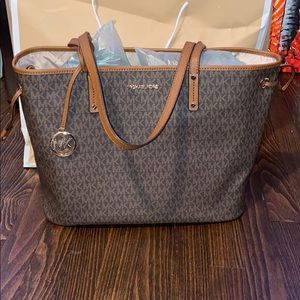 Brand new Michael Kors purse